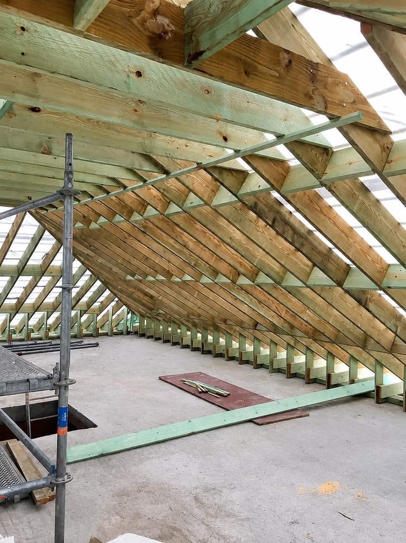 Charpente en bois, structure porteuse d'une toiture
